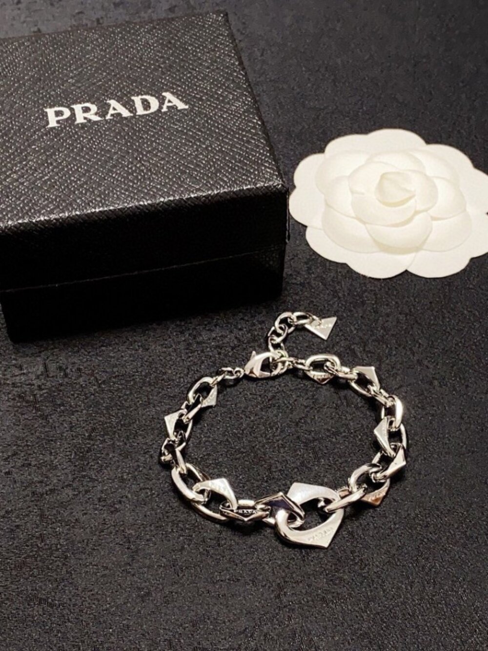 ✨A woman's Prada- Silver-Tone Geometric Link Bracelet✨